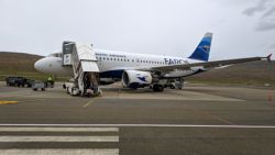 Avión de Atlantic Airways en el aeropuerto de las Feroe