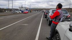 No es mala idea dejar el coche en la cola para el Ferry