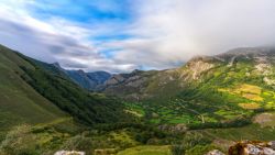 Espectacular valle de Somiedo desde La Peral