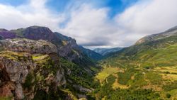 Subida a la Farrapona en la espectacular Asturias