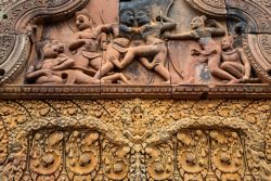 Detalle de relieves en Banteay Srei