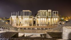 Teatro Romano de Mérida con iluminación Nocturna