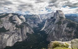 El Half Dome desde Glacier Point en Yosemite