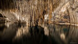 Cuevas del Drach, agua y estalactitas