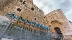 Fotografía: La renovada entrada al castillo de Garcimuñoz te deja pensando